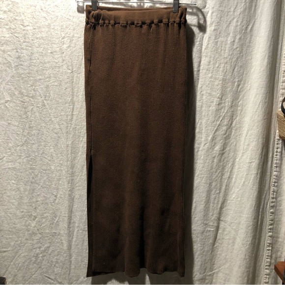 Cotton On ribbed stetch midi skirt side slit leg chocolate brown XS - Picture 1 of 6